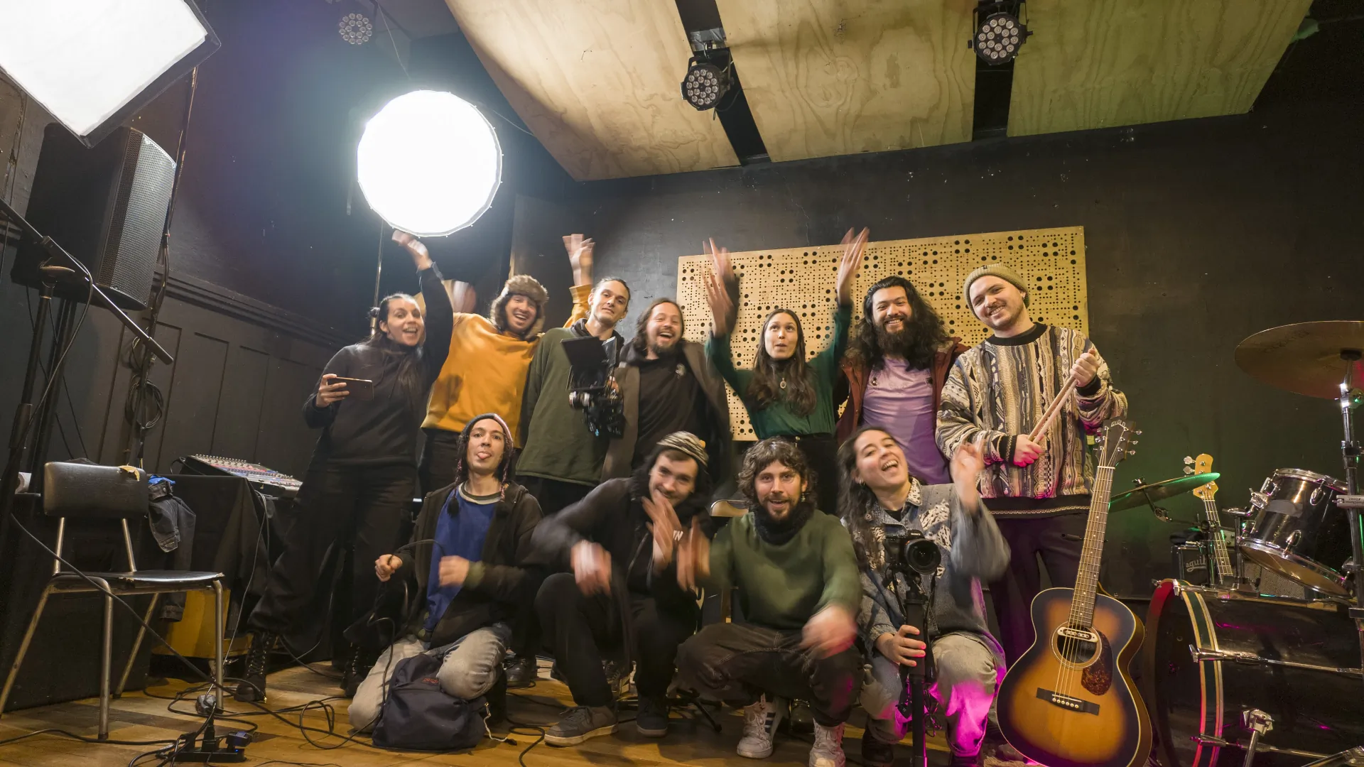 Denébola en el set de filmación